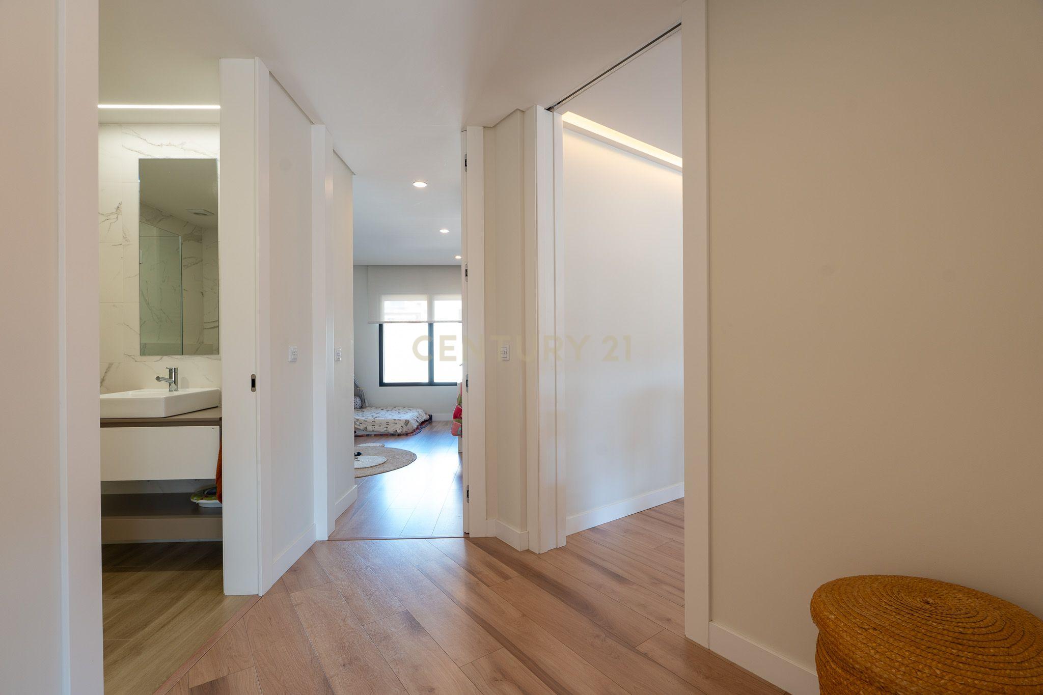 Apartamento T3+1 duplex, com terraço e estacionamento, no centro da cidade de Torres Vedras - Image 41