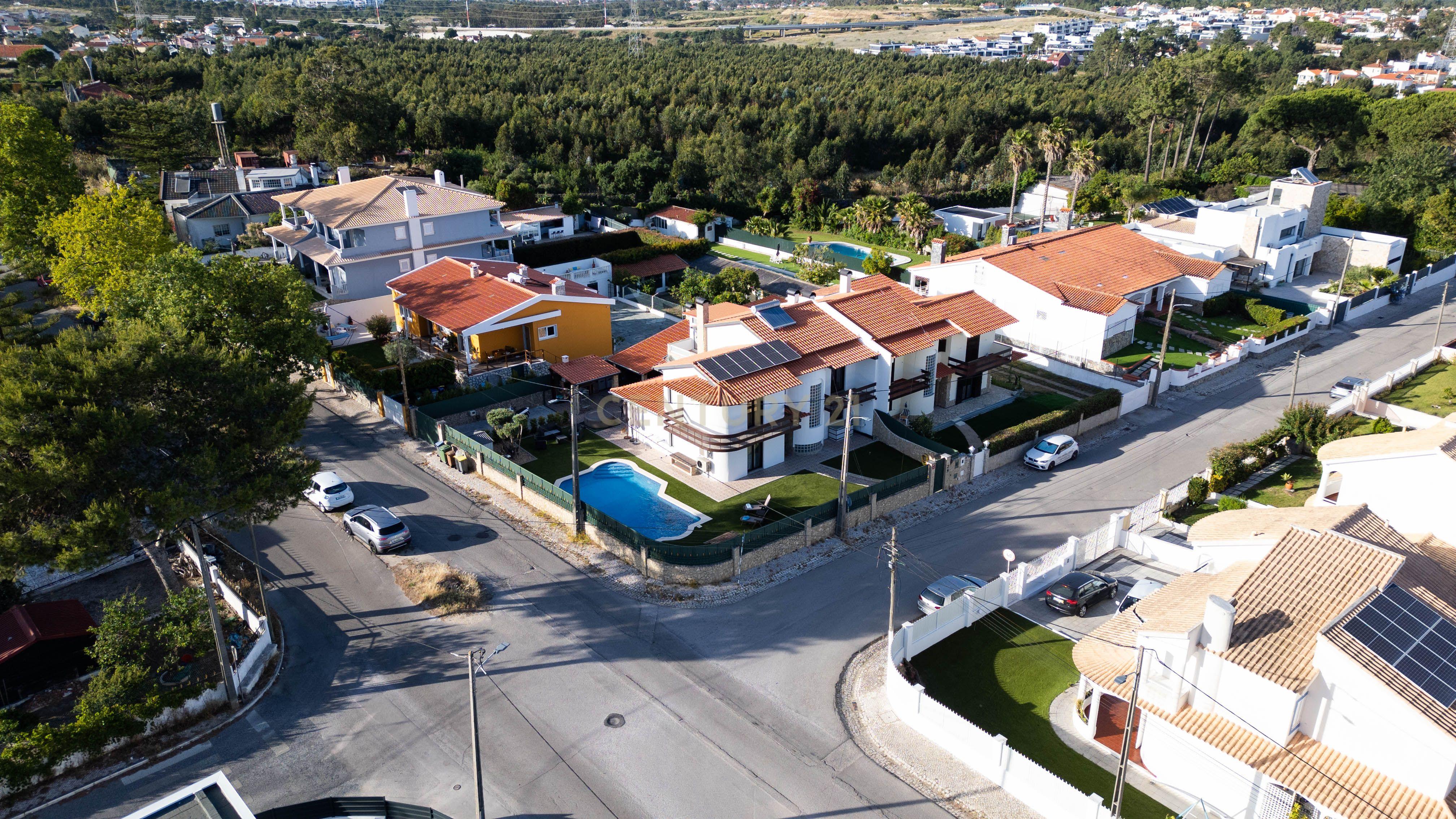 Fotografia 10 de Moradia T4 como nova com piscina na Marisol em Lote de 500m²
