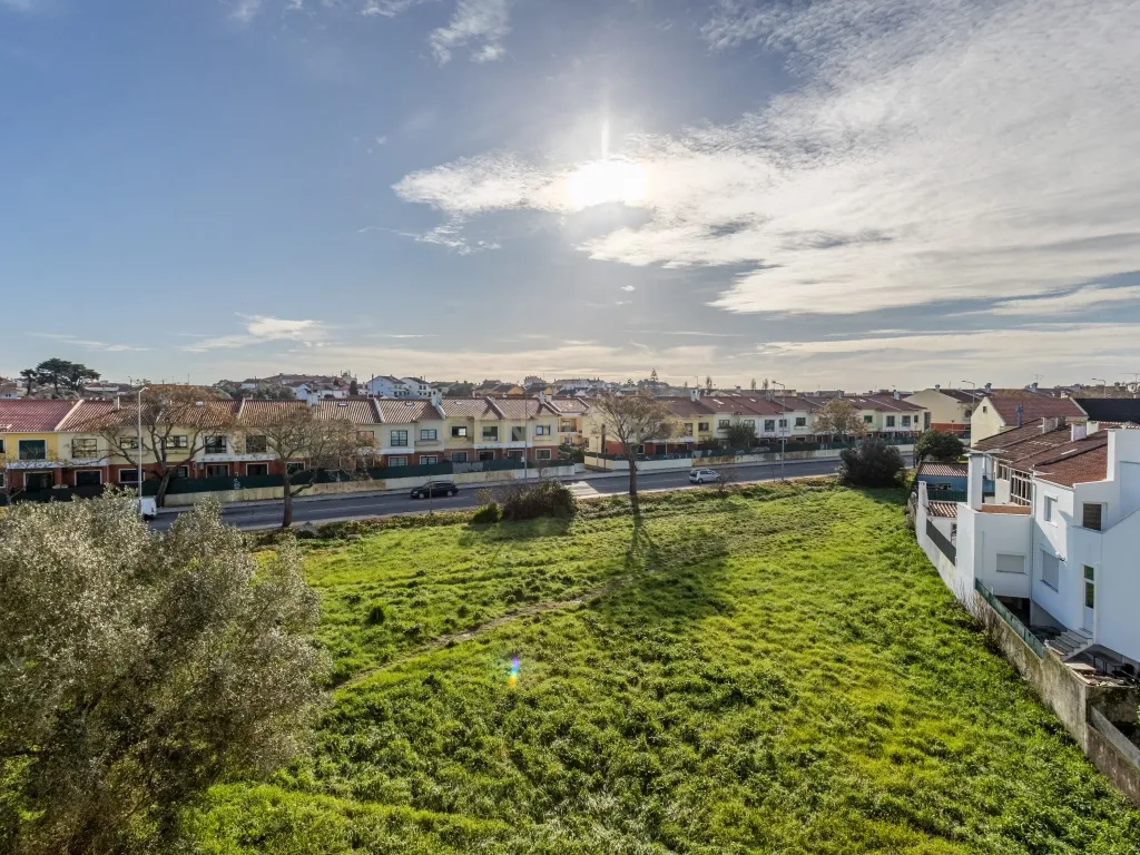 Apartamento T3 com garagem Box em Algueirão Mem Martins - Image 6