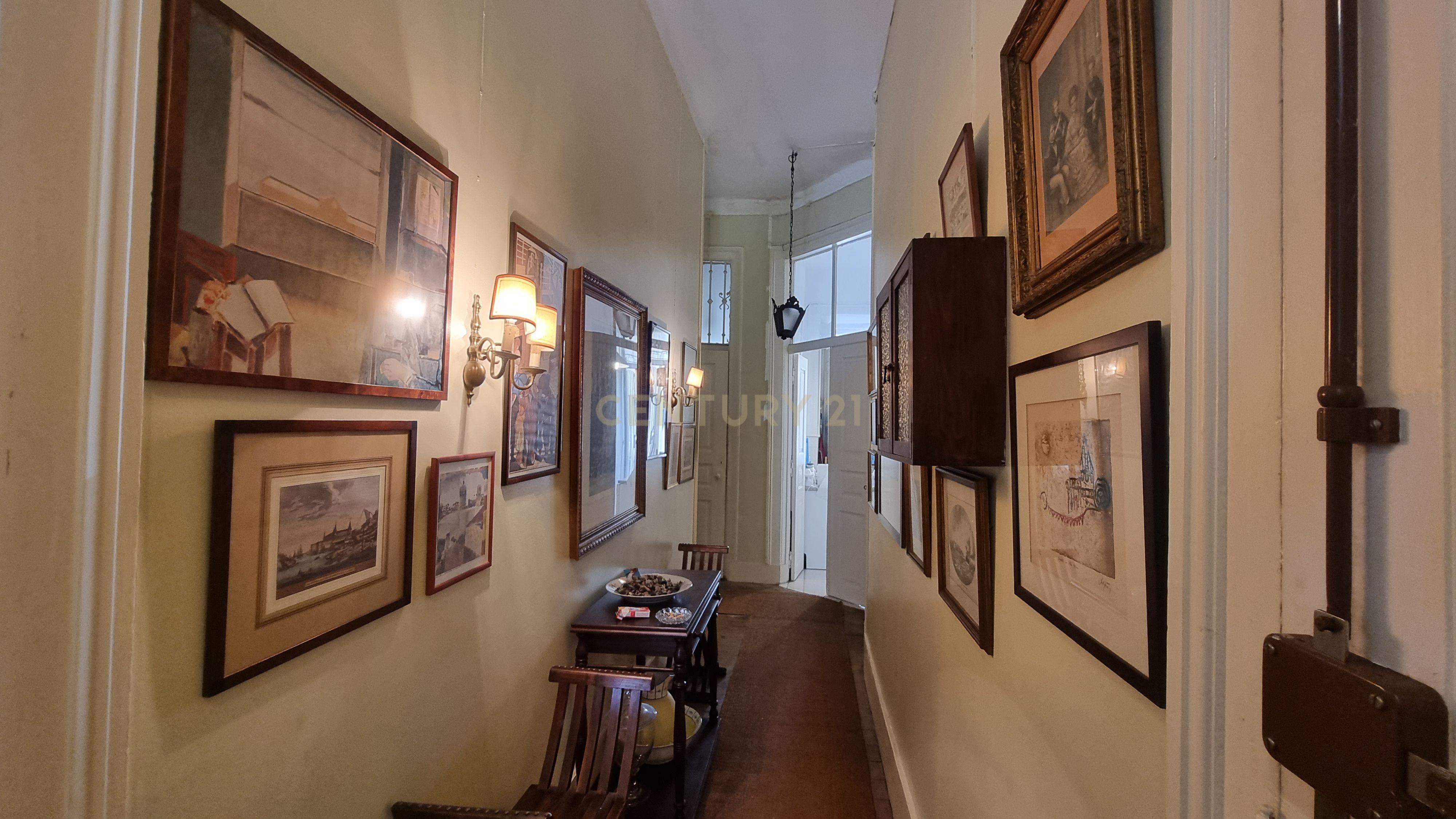 Apartamento Pombalino de Charme com 8 Assoalhadas – Av. Almirante Reis, Lisboa - Image 33