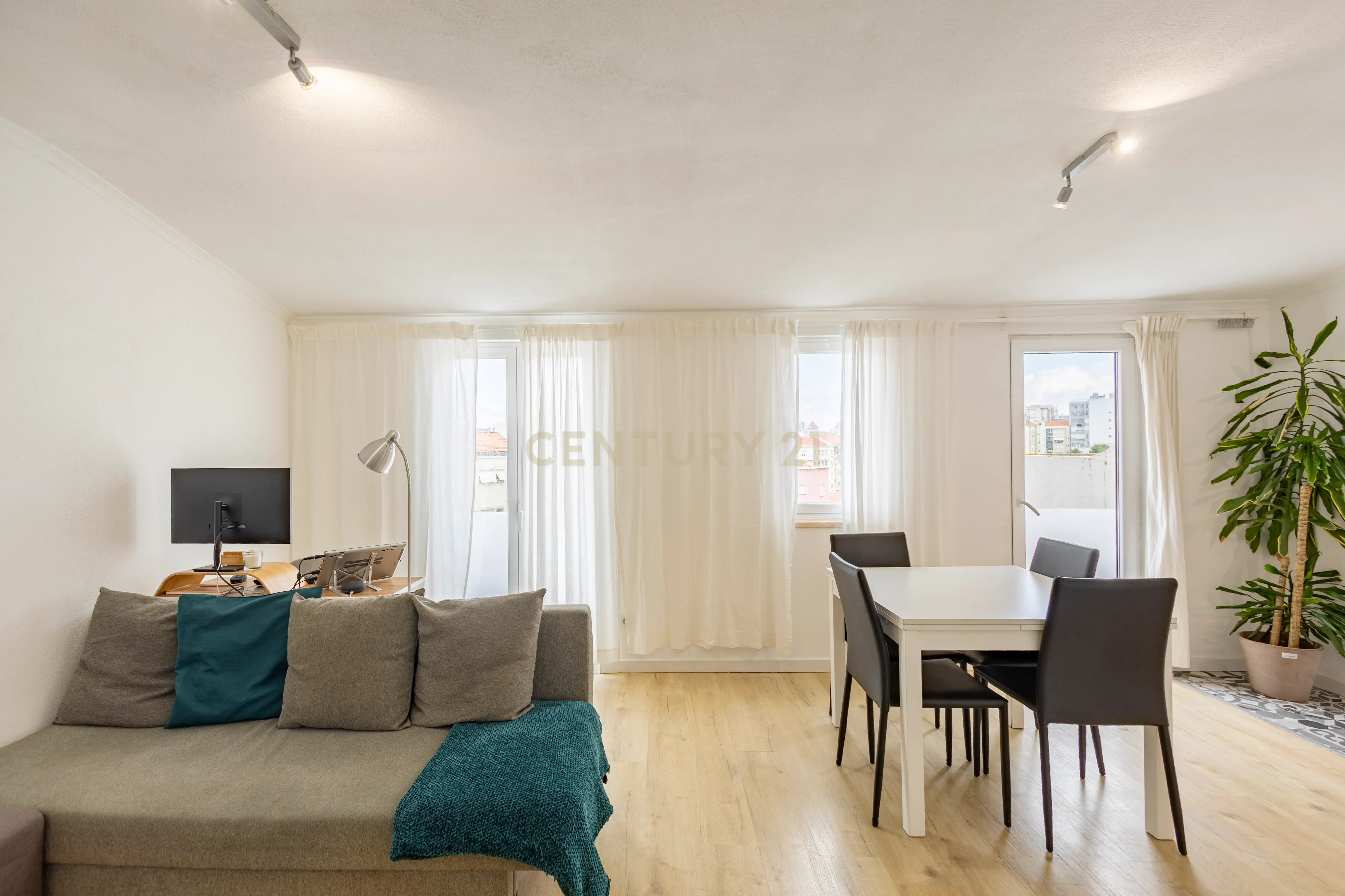 T1 renovado a dois passos do Técnico e da Fonte Luminosa — ideal para viver ou investir - Image 13