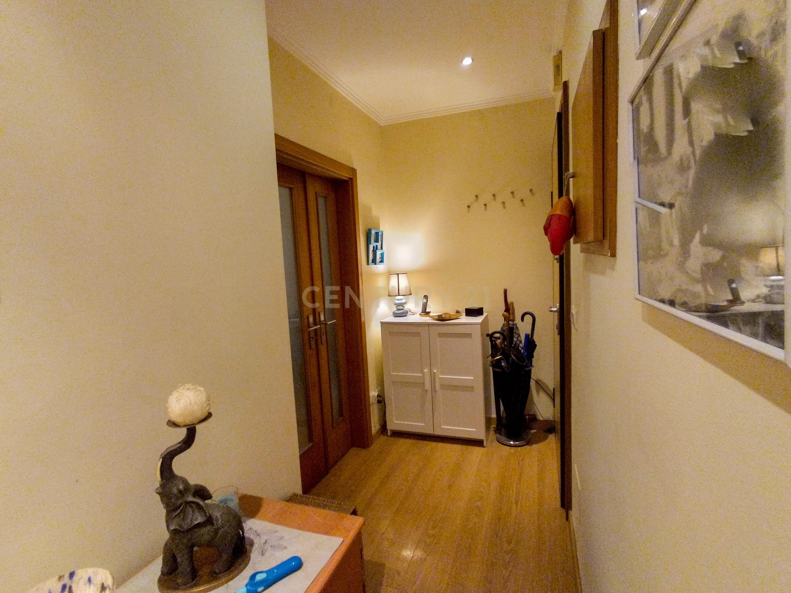 Apartamento T2 Venteira / Amadora - Image 9