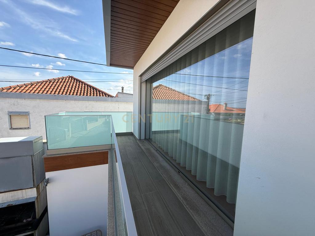 Fantástica Moradia T3, localizada na aldeia de Póvoa da Atalaia, concelho do Fundão - Image 35