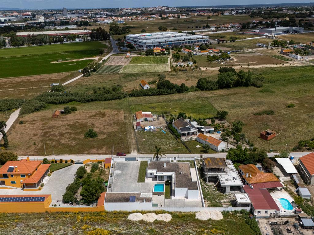 Moradia Térrea T4 no Montijo — Isolada, Moderna e com Piscina - Image 51