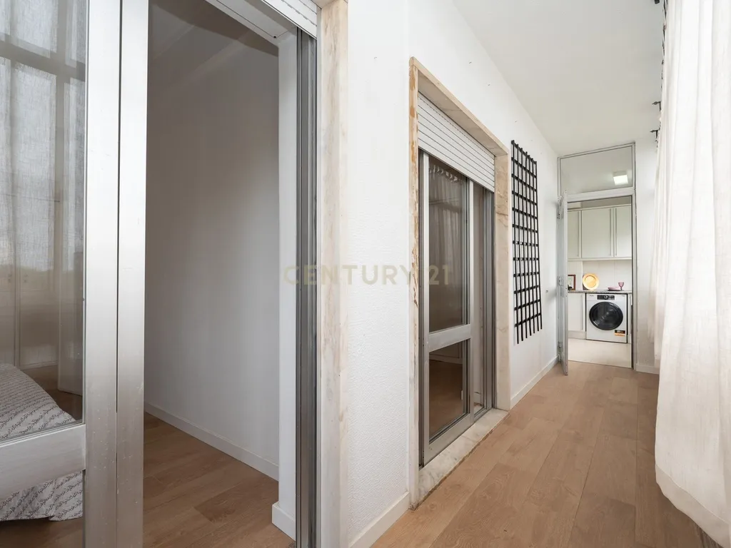 T2 Renovado em Odivelas — Conforto, Luz Natural e Localização Privilegiada - Image 19