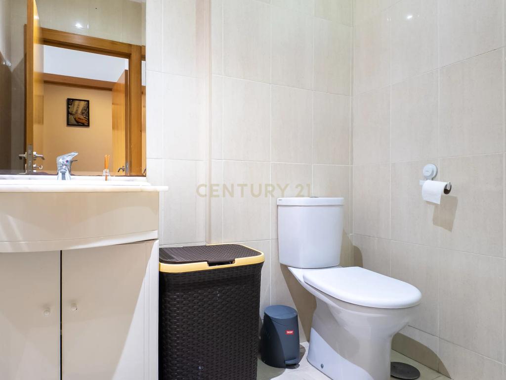 Apartamento T2+1 com terraço, Matosinhos - Image 17