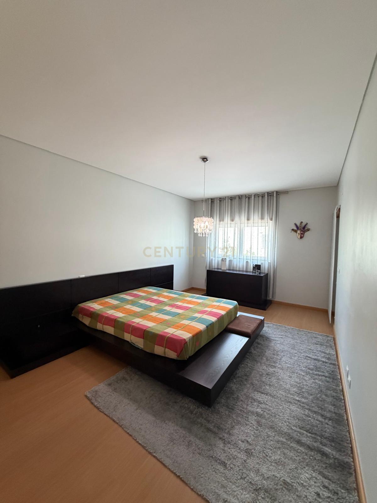 Fotografia 7 de Apartamento T3 na Charneca, Pombal – Totalmente Mobilado e Pronto a Habitar