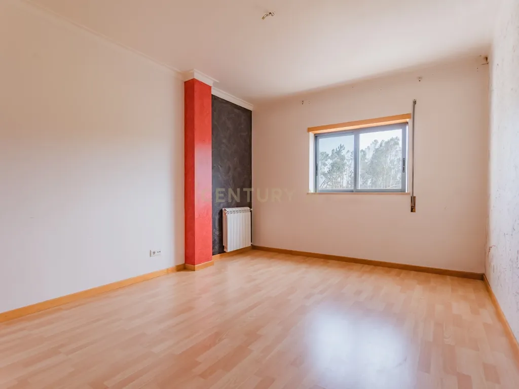 Apartamento T3 com áreas extraordinárias, garagem para 2 carros e perto da praia! - Image 19