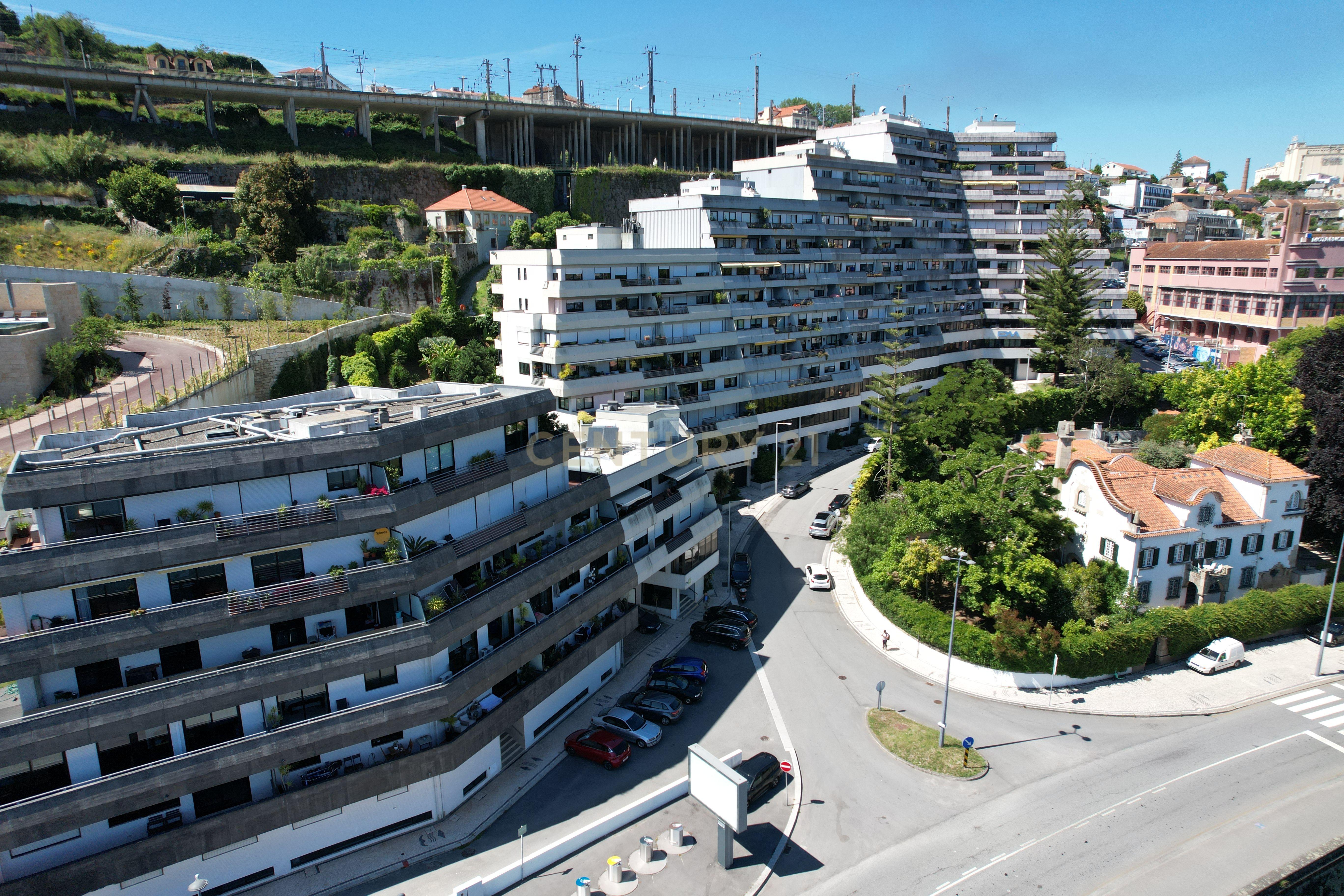 Fotografia 3 de Duplex T5 com Vista Panorâmica sobre o Douro | 328m² - Varandas do Douro - Porto