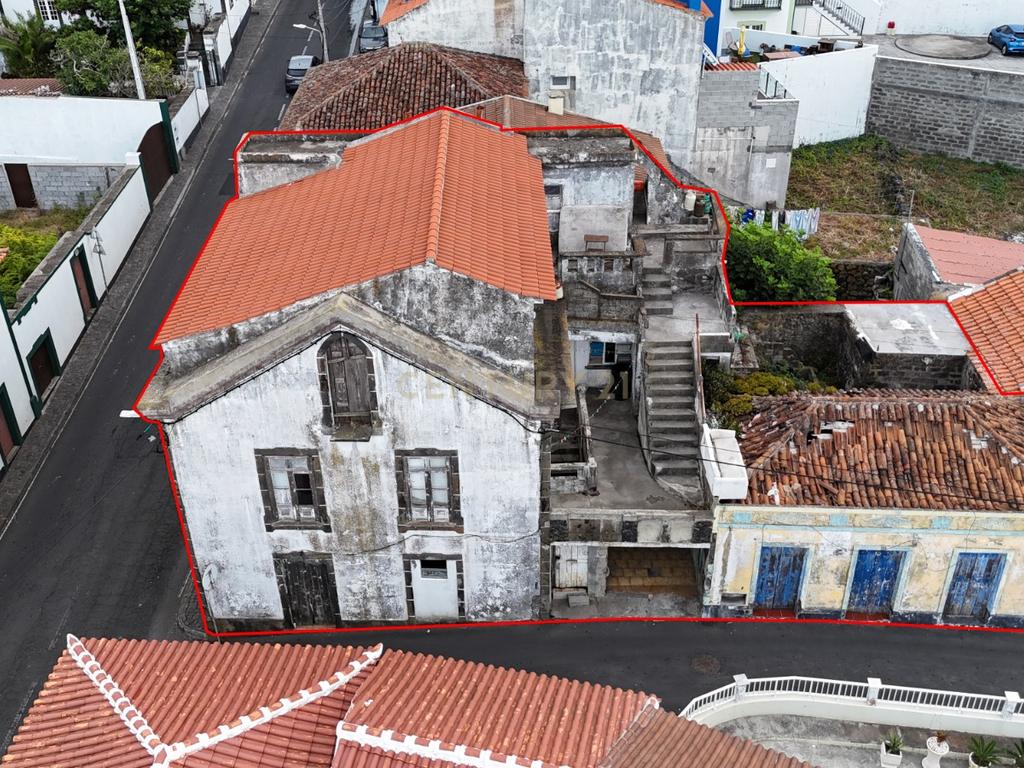 Casa para Recuperação T2 Vila de São Mateus - Ilha Terceira - Image 1
