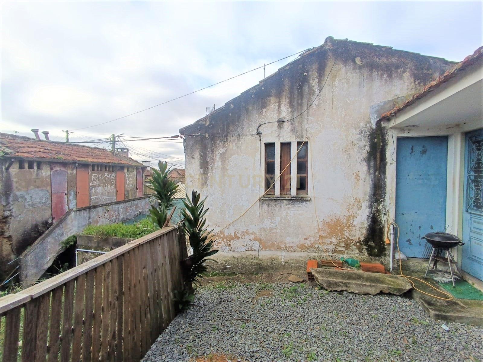Duas moradias juntas para remodelar ou edificar 3 mordias à entrada de Esmoriz, Ovar, Aveiro - Image 13