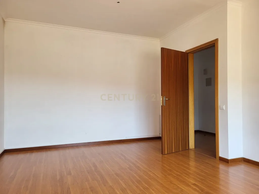 Apartamento T2 - Alenquer - Image 9