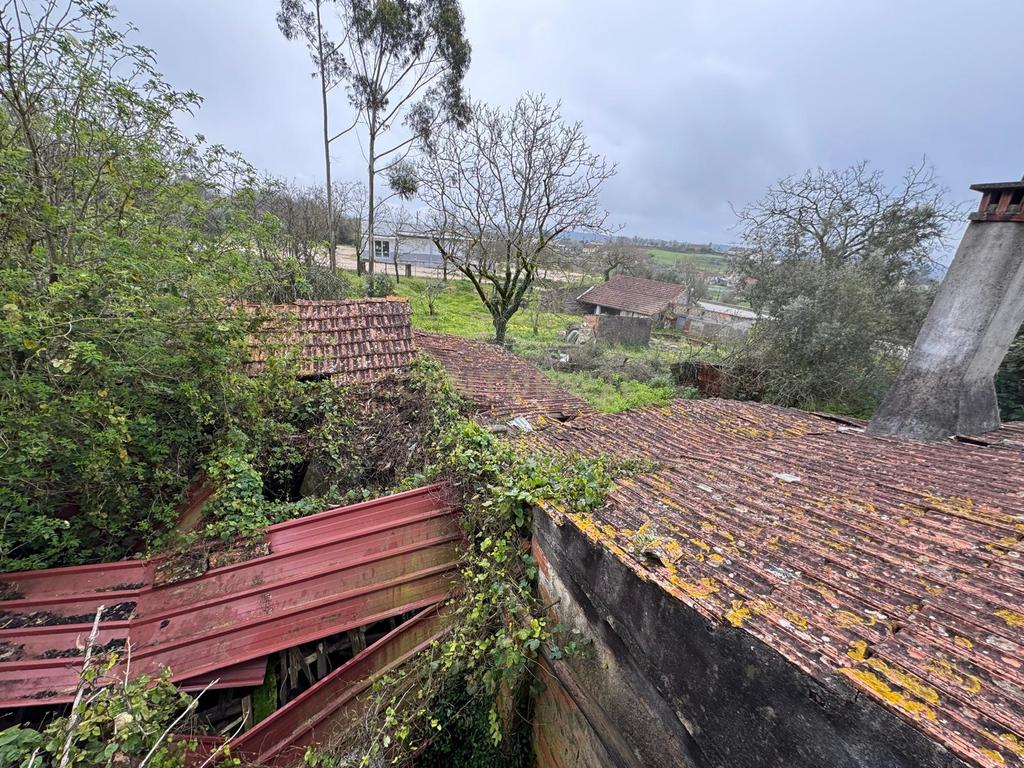 Espetacular Moradia T3 com Vista Panorâmica em Pombal - Image 17