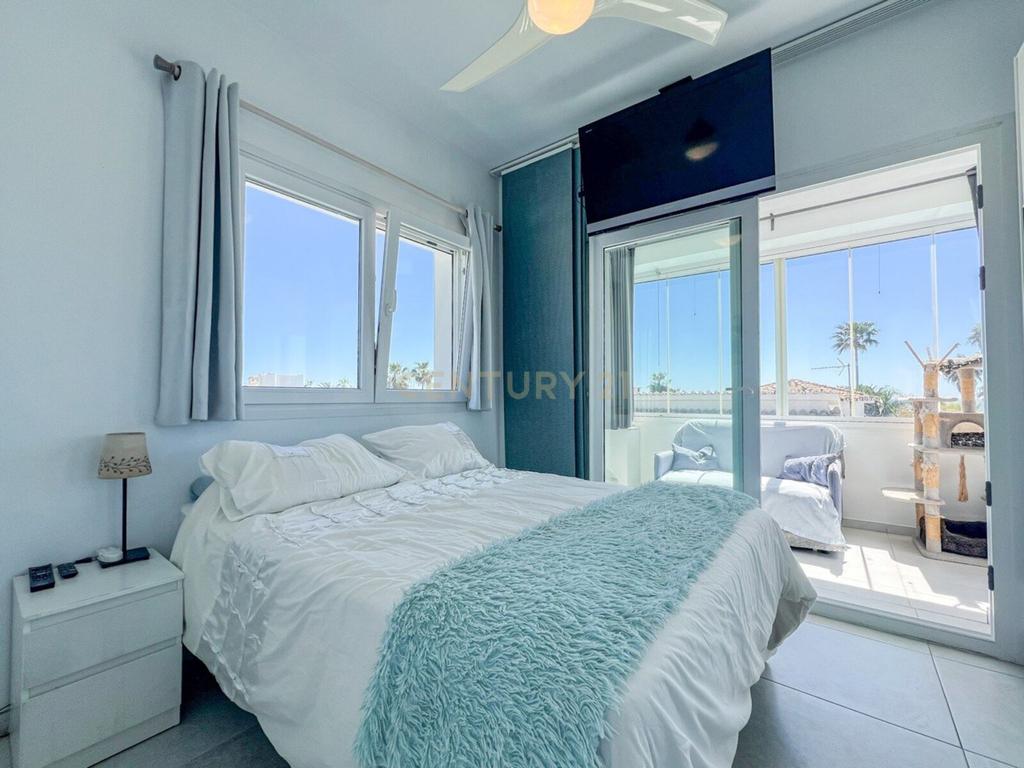 Elegante moradia de 3 quartos com vista para o mar em Costalita, Marbella - Image 27