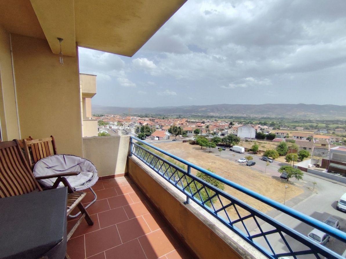 Fotografia 8 de Apartamento T3 no Último Piso | 3 Varandas, Suite e Garagem