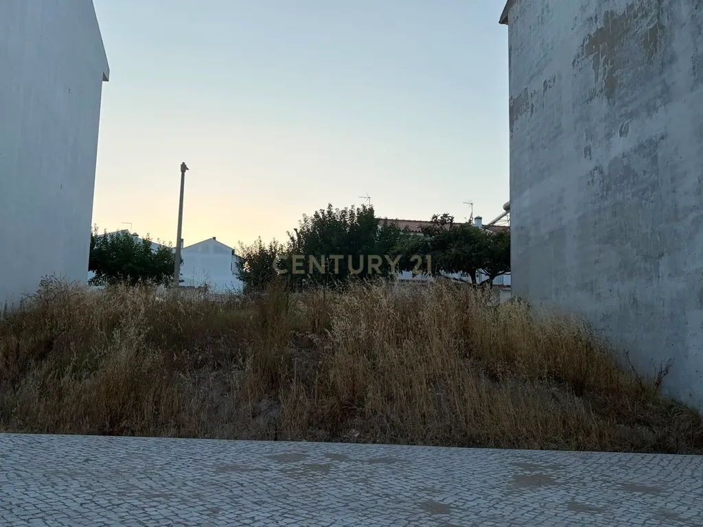Terreno para Construção na Urbanização das Virtudes em Aveiras de Baixo - Image 1