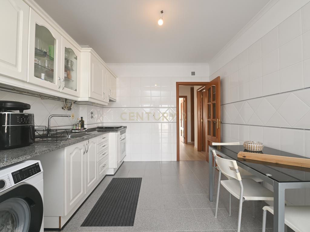 Apartamento T2 em Milharado, com terraço e parquemento - Image 10