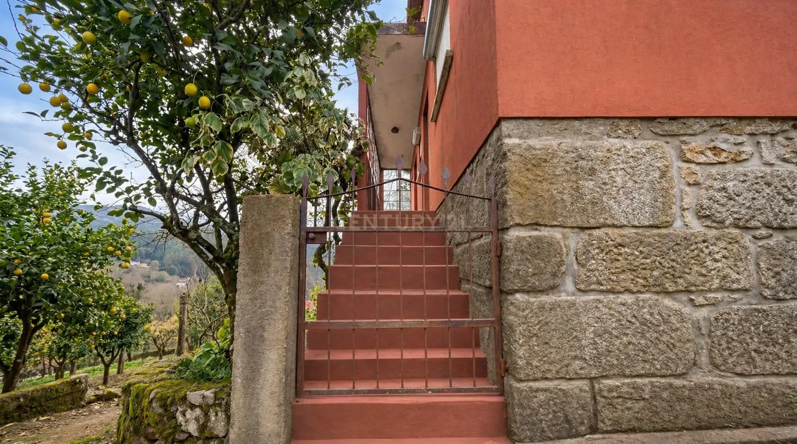 Fotografia 6 de Moradia T3 para Reabilitar – Oportunidade de Turismo Rural em Arouca
