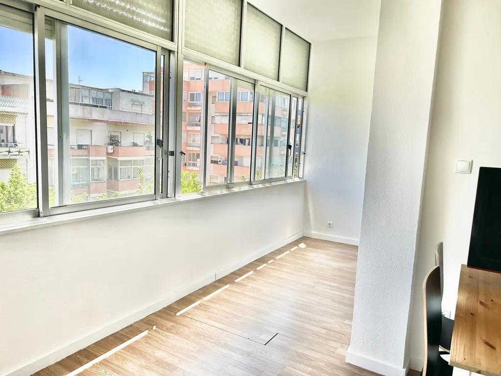 Apartamento T1 para Arrendamento – Costa da Caparica (5 min da Praia) - Image 12