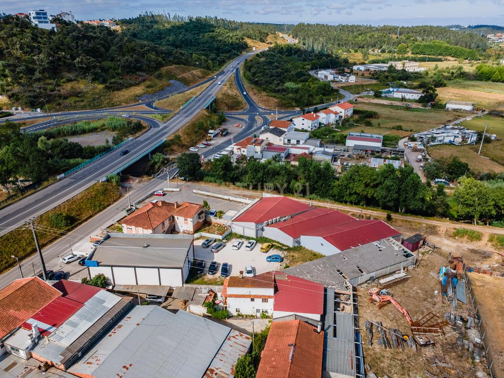 Armazém composto por 3 Edifícios e Amplo Logradouro – Ponte das Mestras, Leiria - Image 15