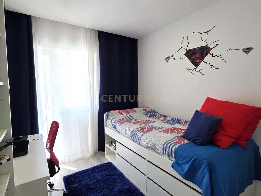 Apartamento T4 agora T3 em Almada transportes á porta  #  Negociável  # - Image 16