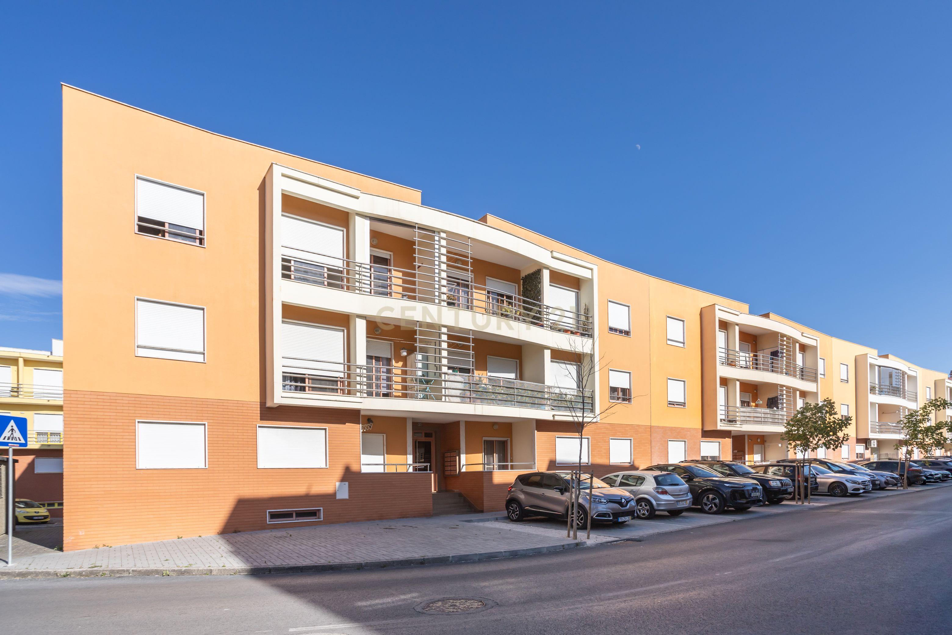 Fotografia 11 de Apartamento T1 em Camarate, Loures