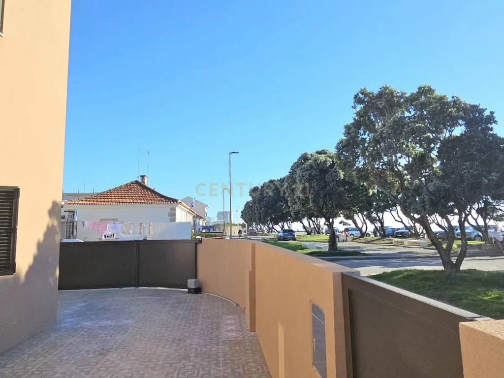 Moradia T4 Bi-Familiar em Primeira Linha de Mar – Vila do Conde - Image 4