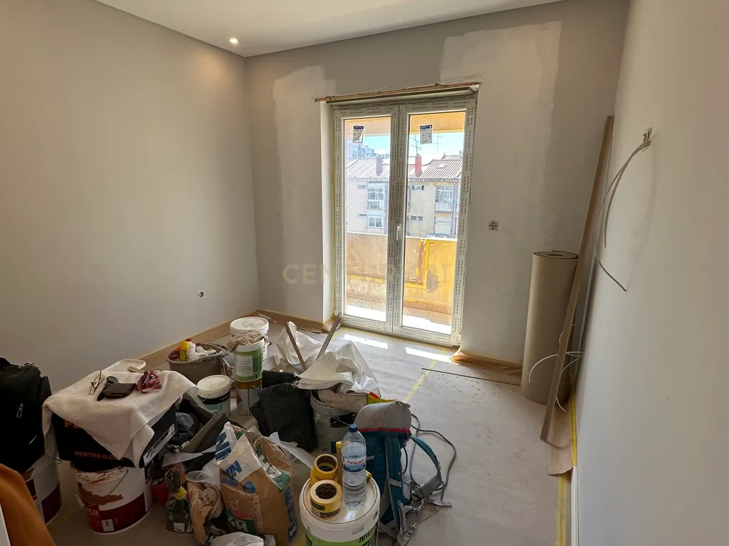 T2 renovado Cacém - Image 6