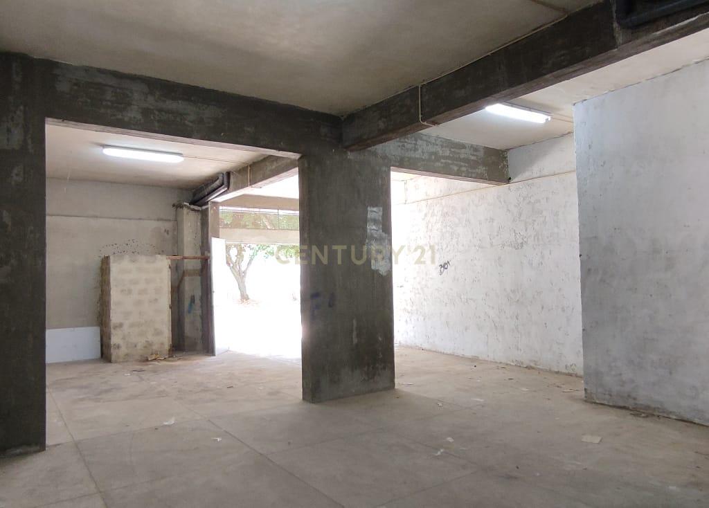 INVESTIMENTO - Venda de armazém arrendado (Lote 354) – Olivais Sul, Lisboa - Image 3