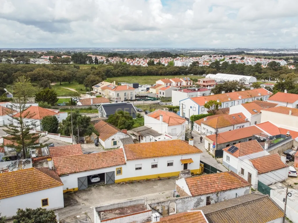 Moradia T3 na Quinta do Anjo com Vista Panorâmica e Garagem - Image 63