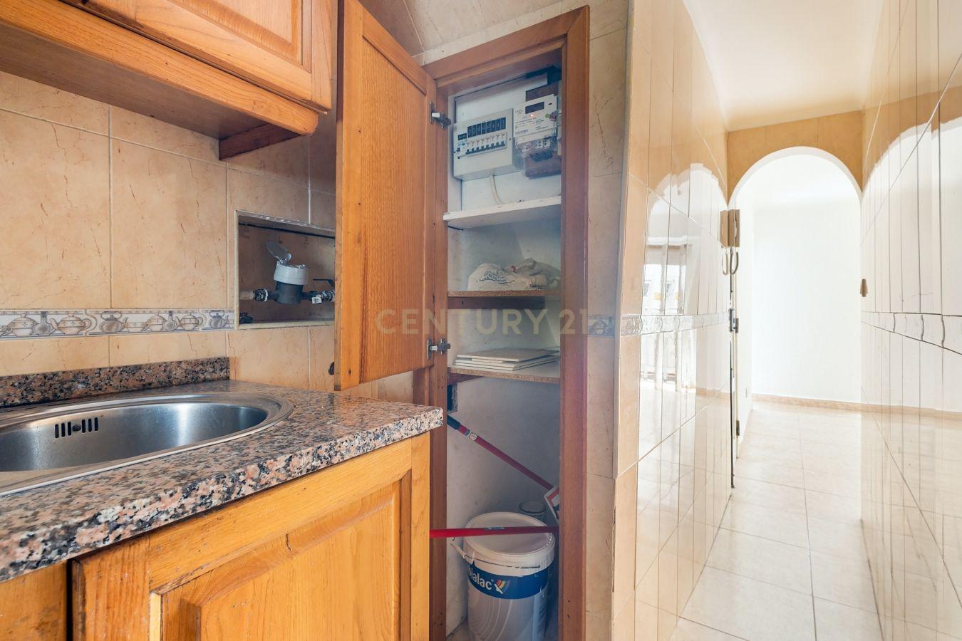 Apartamento T1 na Lapa – Lisboa | 1º Andar em prédio tradicional - Image 21