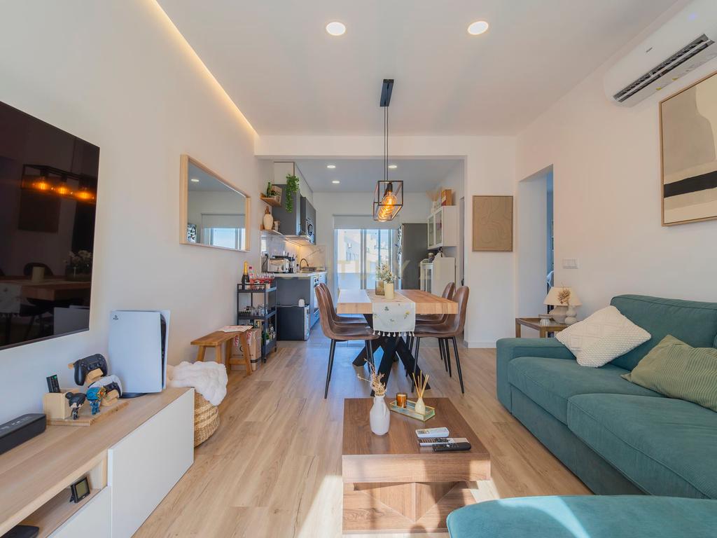Apartamento T1 com Terraços e Vista Panorâmica em Olhão - Image 4