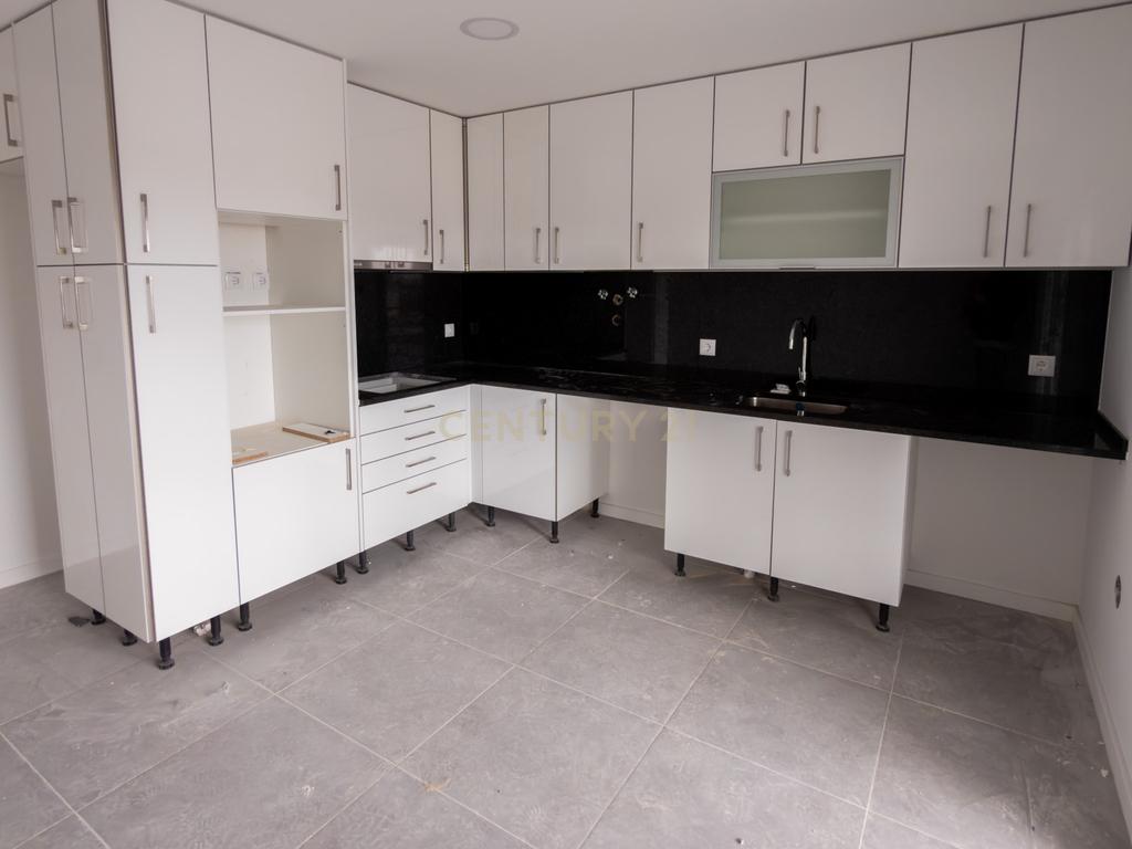 CONDOMINIO QUINTA DA LADEIRA - T2 e T3 COM TERRAÇOS, CHURRASQUEIRA E JARDIM - Image 5