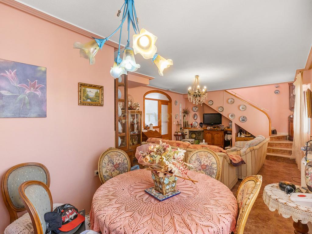 Chalet em Torrevieja, Alicante — Oportunidade de Investimento - Image 18
