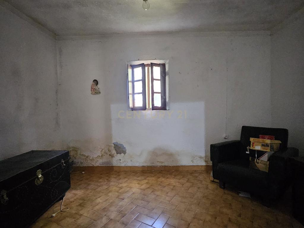 Moradia T2 + 1 com Quintal, Garagem e Anexo Sabugueiro, Arraiolos - Image 11