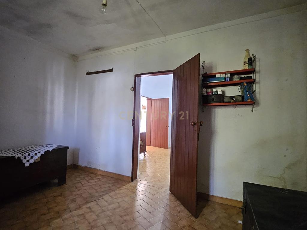 Moradia T2 + 1 com Quintal, Garagem e Anexo Sabugueiro, Arraiolos - Image 9