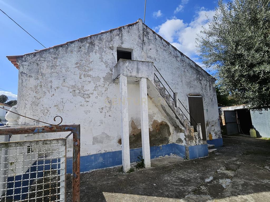 Moradia T2 + 1 com Quintal, Garagem e Anexo Sabugueiro, Arraiolos - Image 18