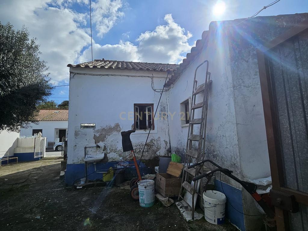 Moradia T2 + 1 com Quintal, Garagem e Anexo Sabugueiro, Arraiolos - Image 22