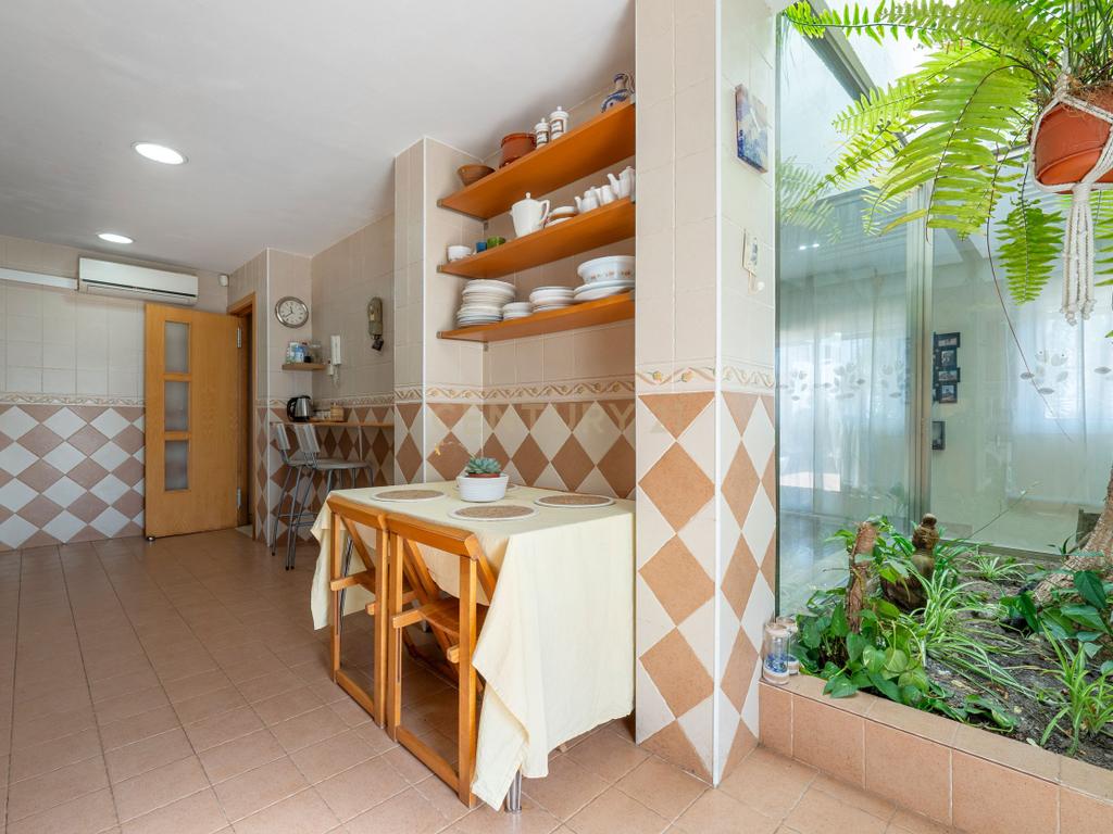 Moradia com apartamento anexo e piscina em “Els Pallaresos” - Image 16