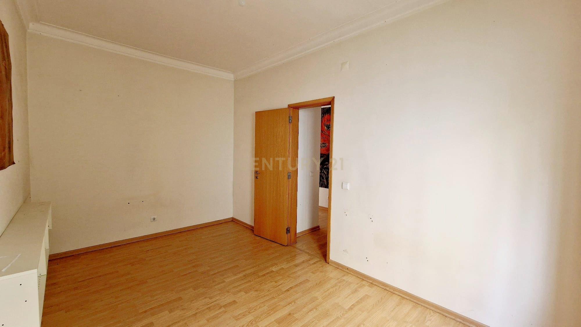 Apartamento T2 com Terraço em Queluz – 5 Min da Estação Queluz/Belas - Image 24