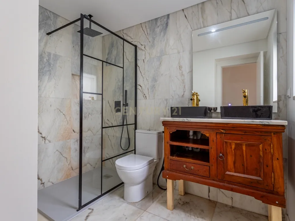 Moradia totalmente renovada no coração de Lisboa, com 4 suites - Image 17