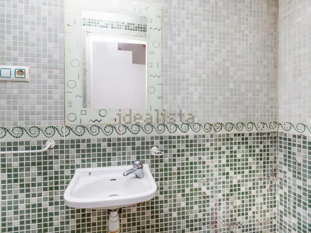  - Image 12