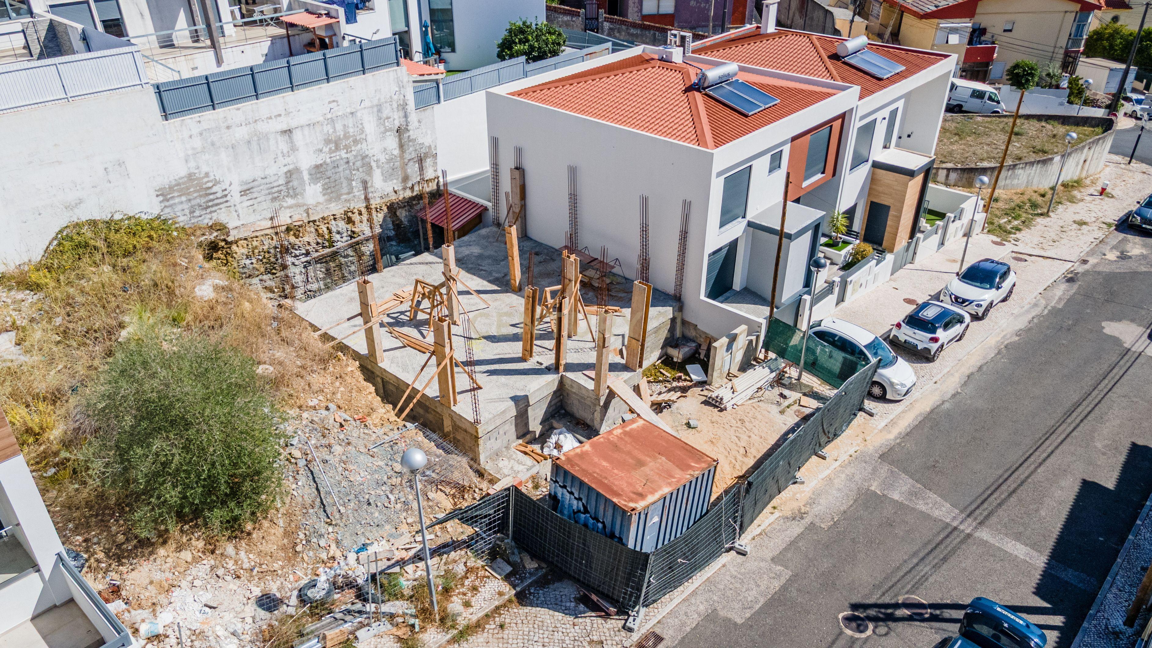 Moradia T3 à venda em Ramada e Caneças, Odivelas — foto 2