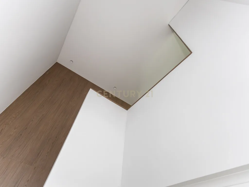 Mais que uma casa é um refugio de conforto e elegância ! - Image 27