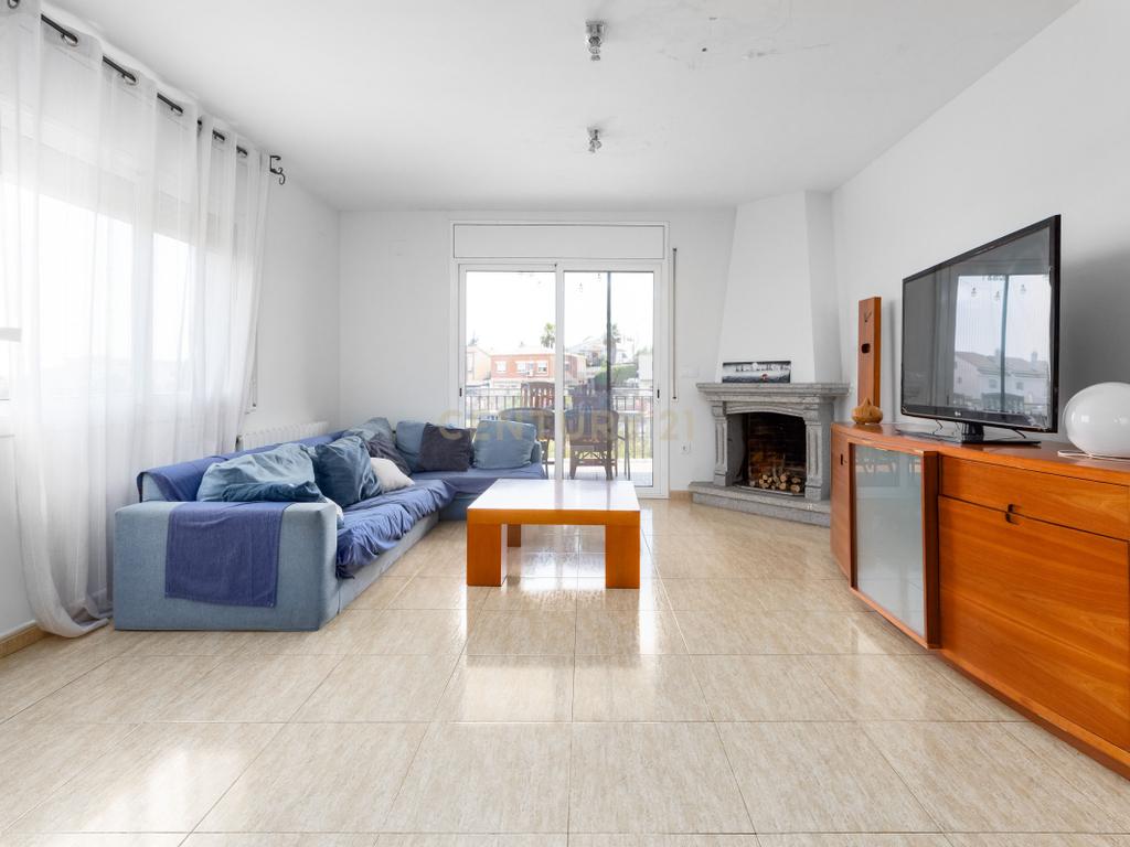 Una casa a quatre vents per viure-la. Una llar per enamorar-se. - Image 33