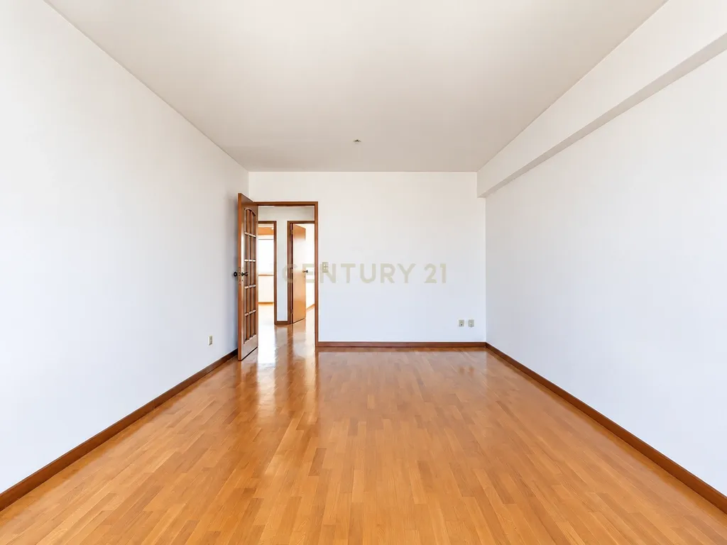 BAIXA DE PREÇO | Apartamento T2 em Cedofeita, Porto - Oportunidade Única! - Image 10