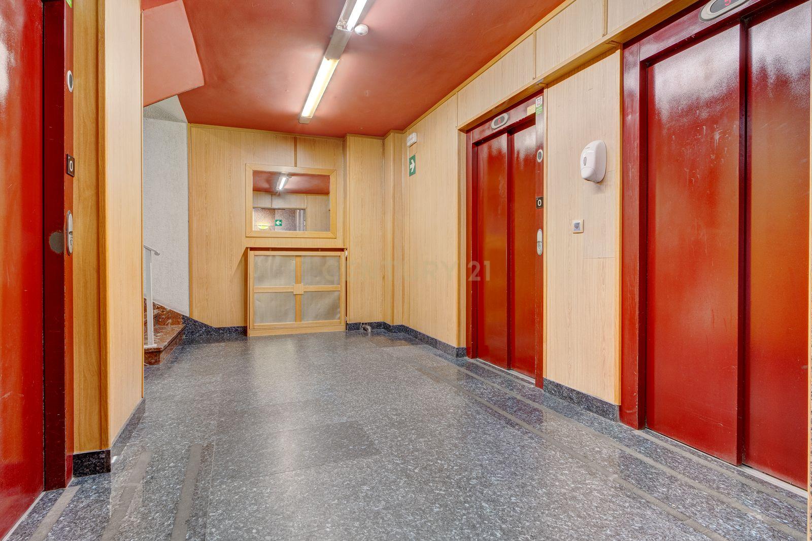 SE VENDE OFICINA EN EL CENTRO DE BILBAO - Image 8