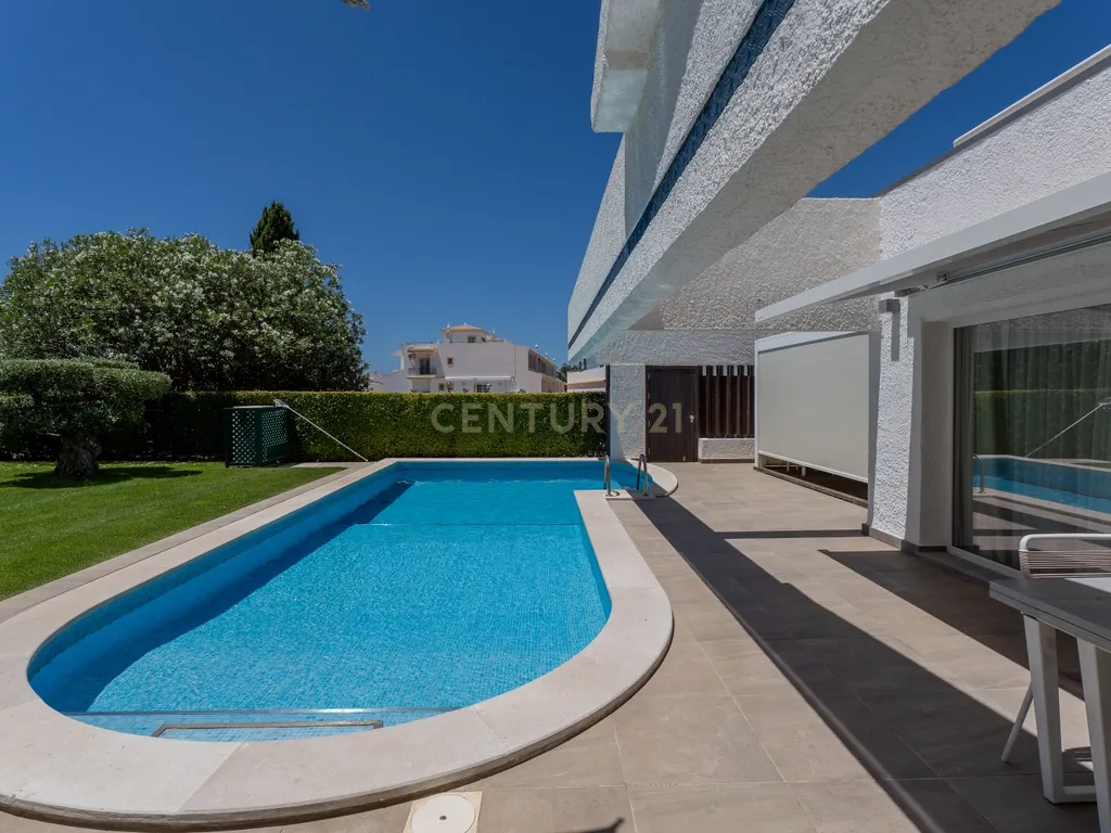 Moradia T6 Geminada - Ténis - Clube do Lago - Vilamoura - Image 30