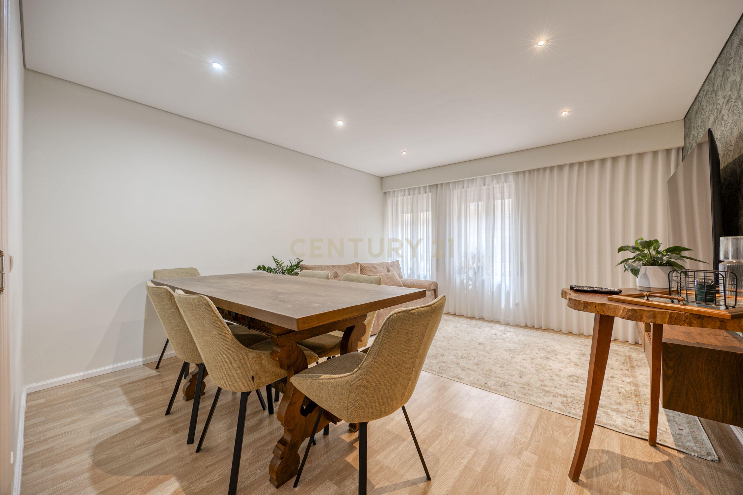 Fotografia 3 de T2+1 com terraço e garagem fechada a 300m da praia - Vila Do Conde