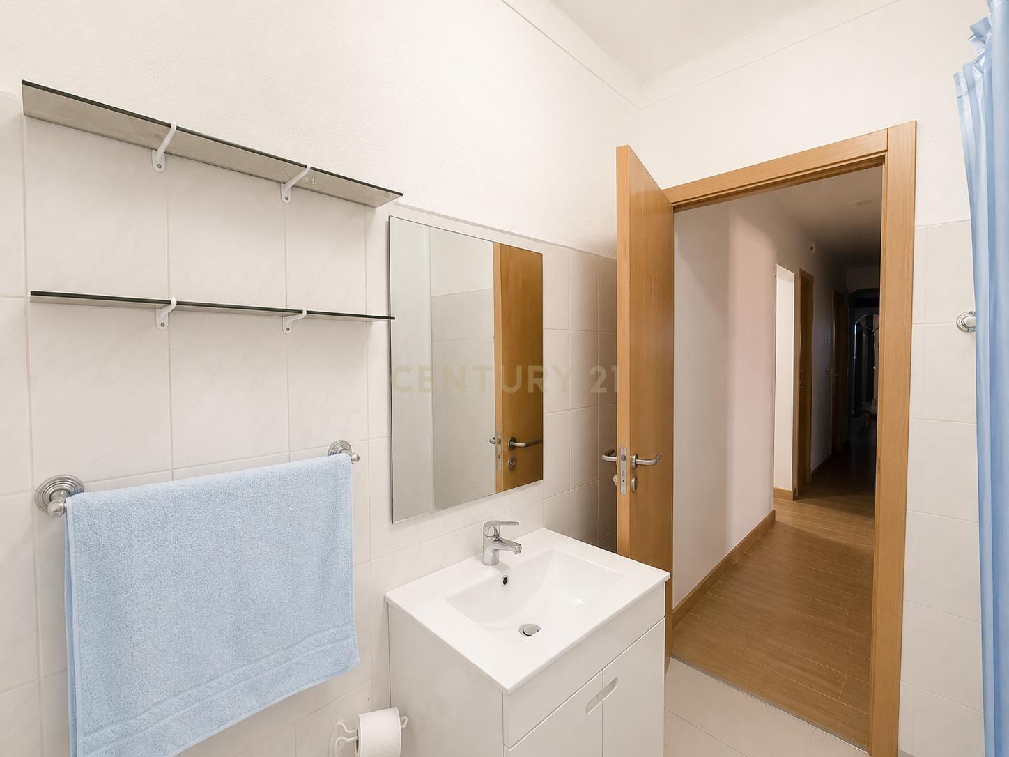 Fotografia 7 de Apartamento T1 + 1 com Logradouro no Feijó